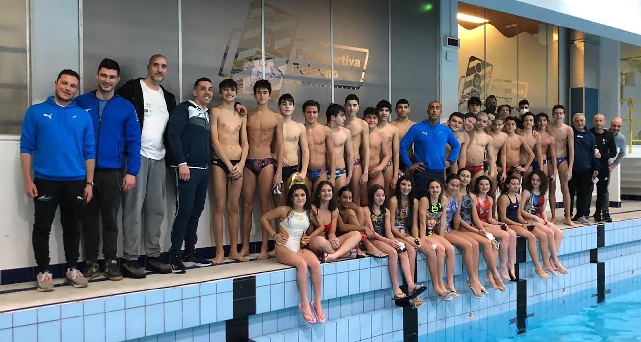Fondo tra collegiali e tricolori